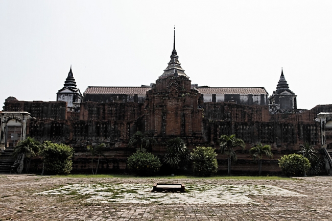 Prasat Nakhon Luang-014